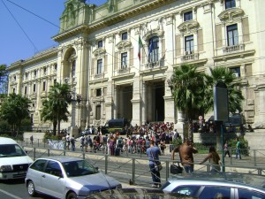 Insegnanti abilitati manifestano