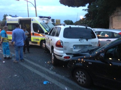 Code sulla via Appia per un incidente Incidente via Appia di Marino