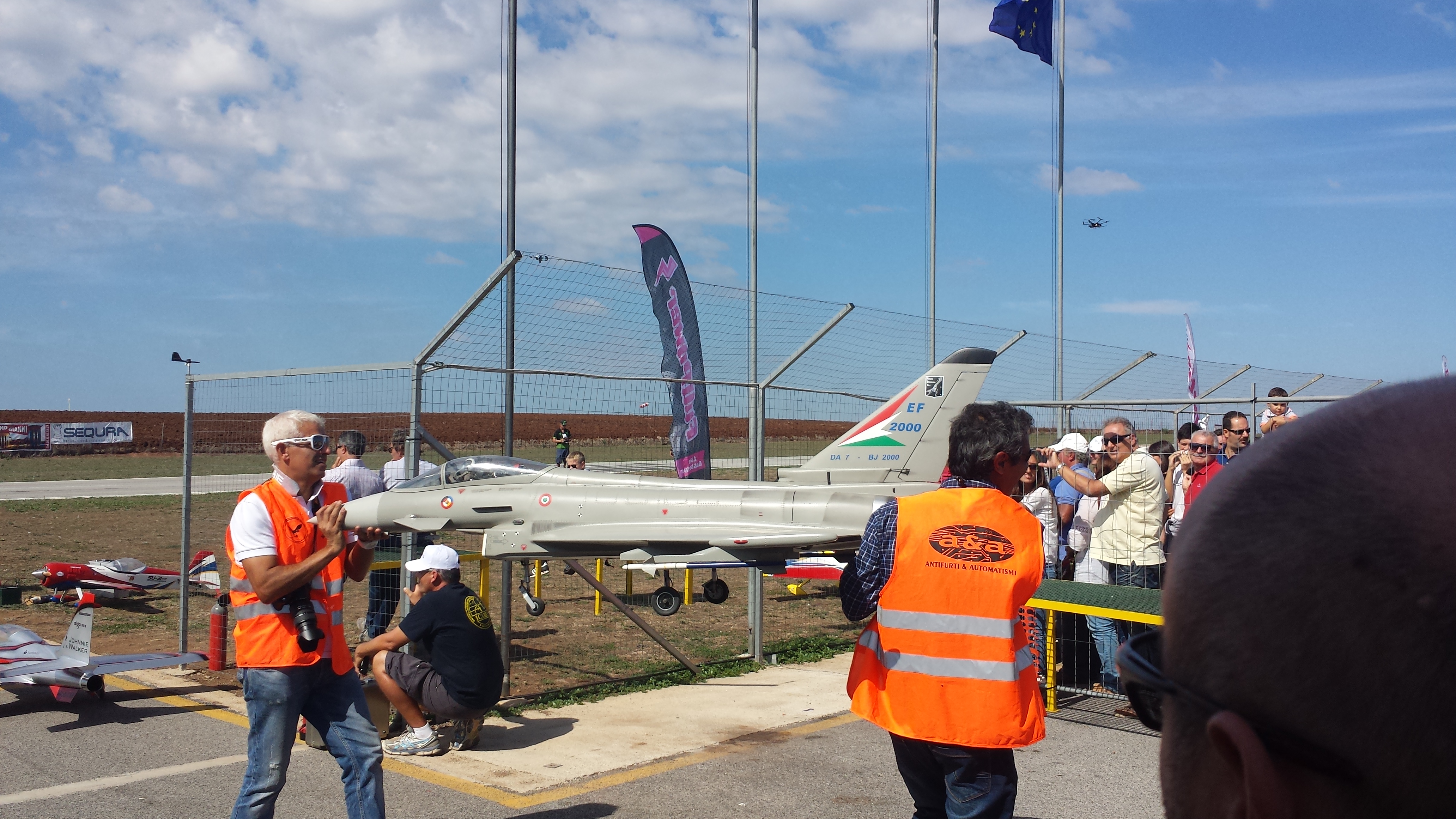 A testa all’insù per gli aereomodelli a Santa Palomba gap santa palomba