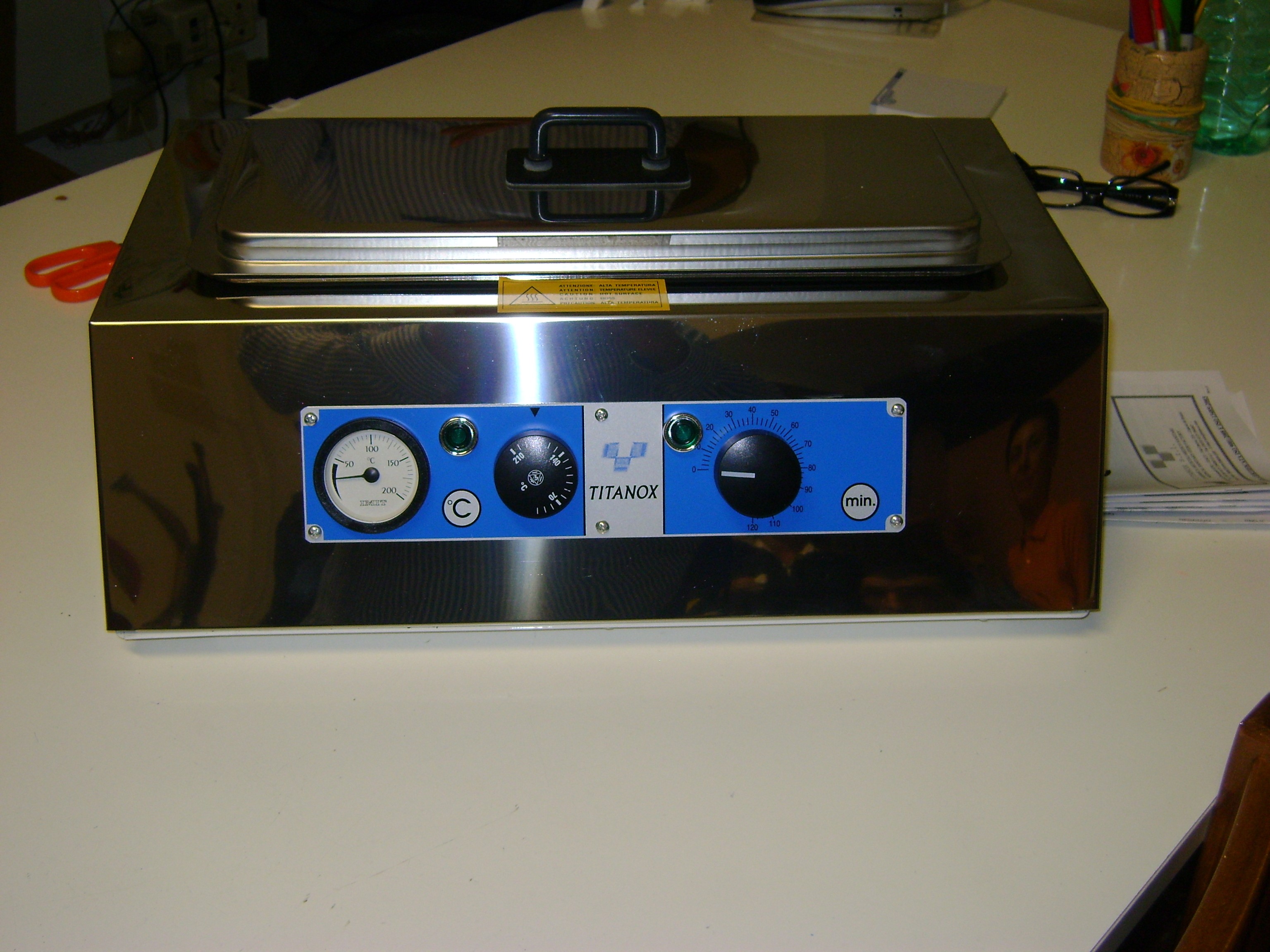 Lions Club Monte Porzio consegna sterilizzatrice a Villa Del Pino sterilizzatrice