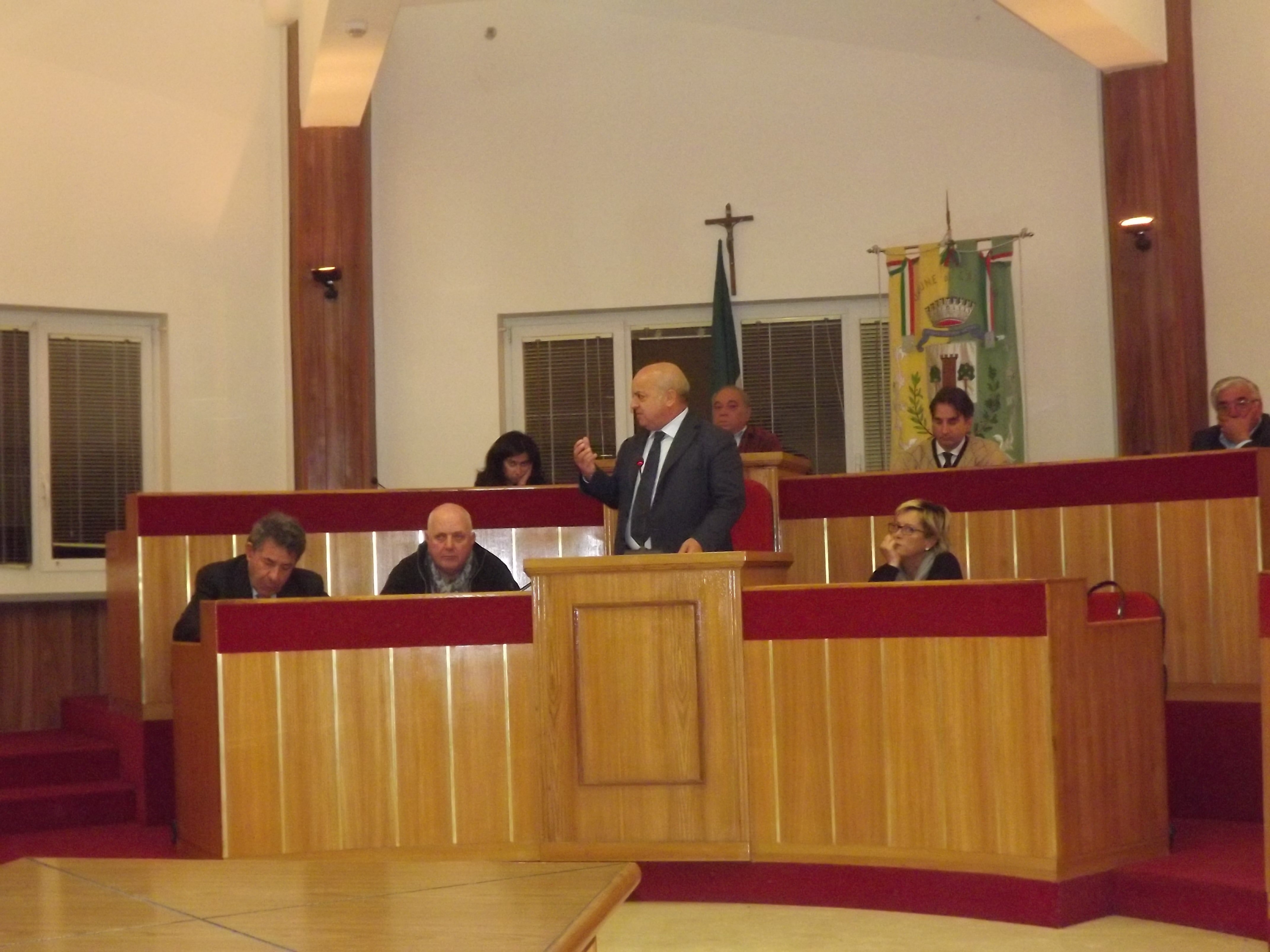 Consiglio Comunale di Lariano approva ordine del giorno sui ruoli idrici Consiglio Comunale Lariano