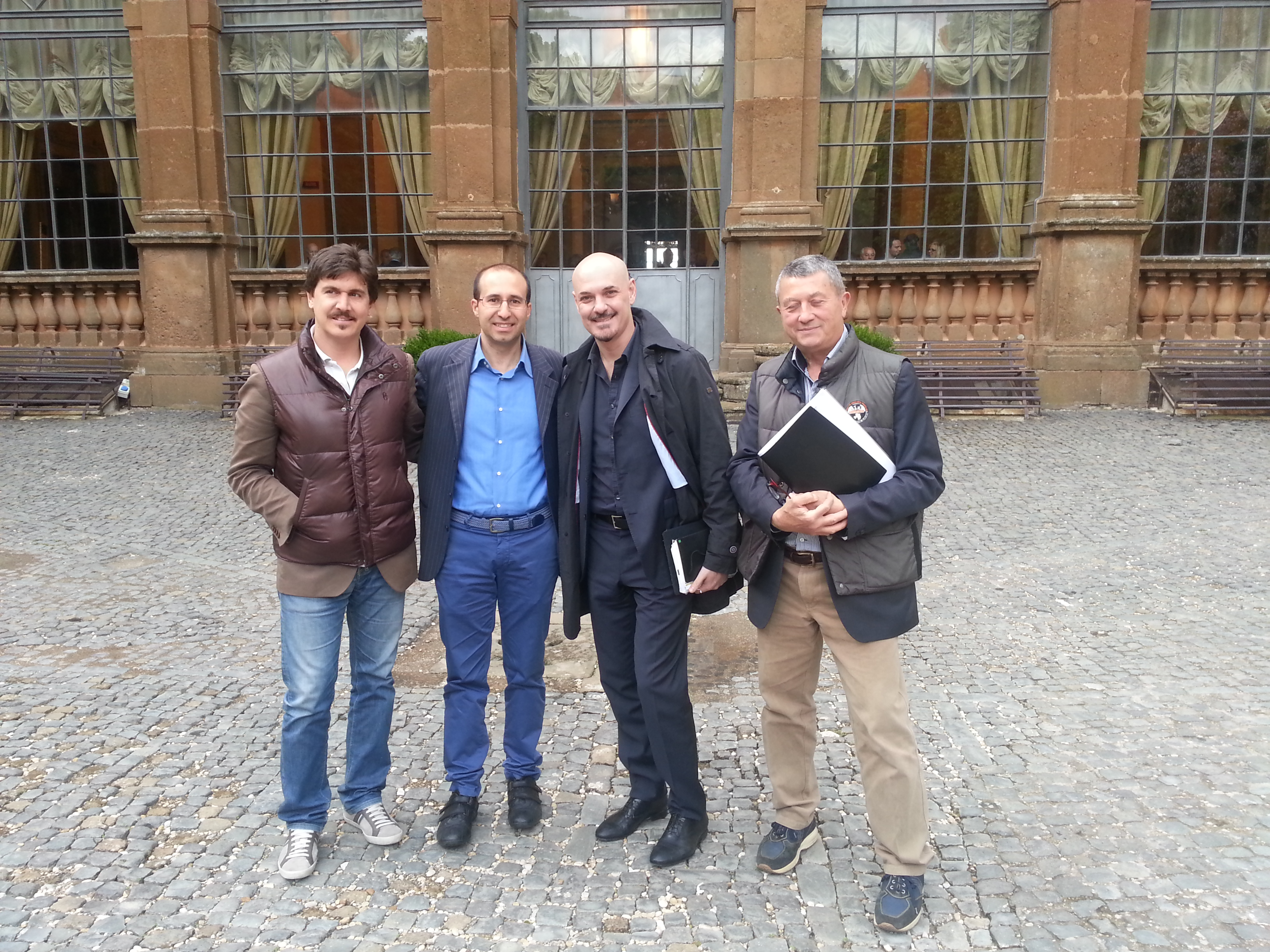 Edoardo Sylos Labini, Berlusconi con Forza Italia punta sulla cultura pulcini_fiasco_sylos_labini_arico