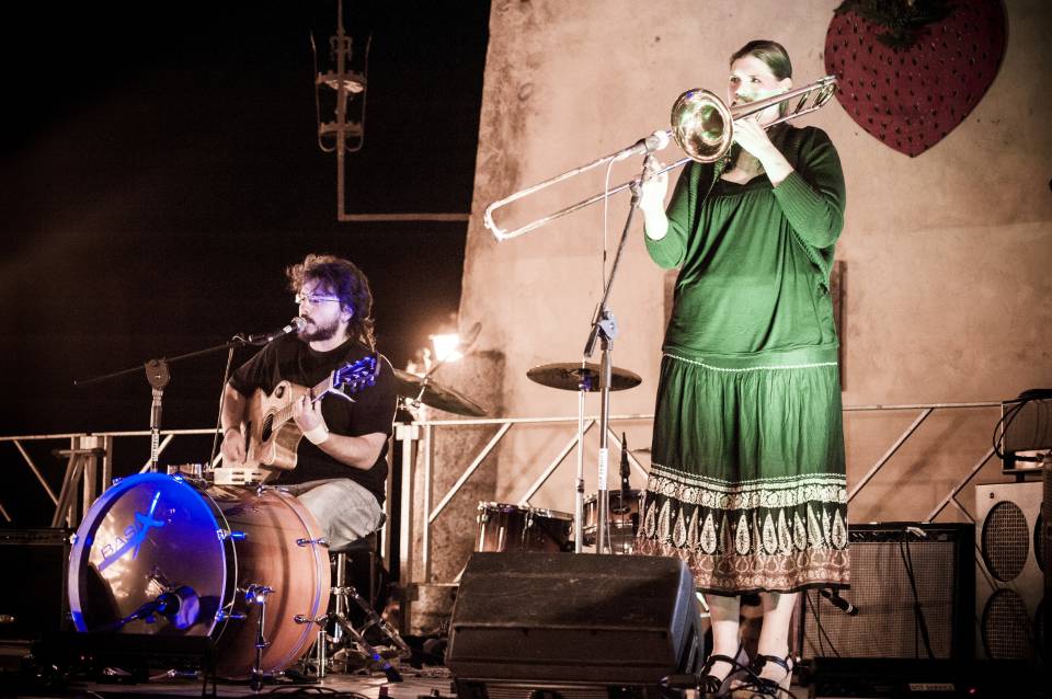 Festival dei Castelli Romani, a Nemi vincono Matteo Valentino e gli Squee squee