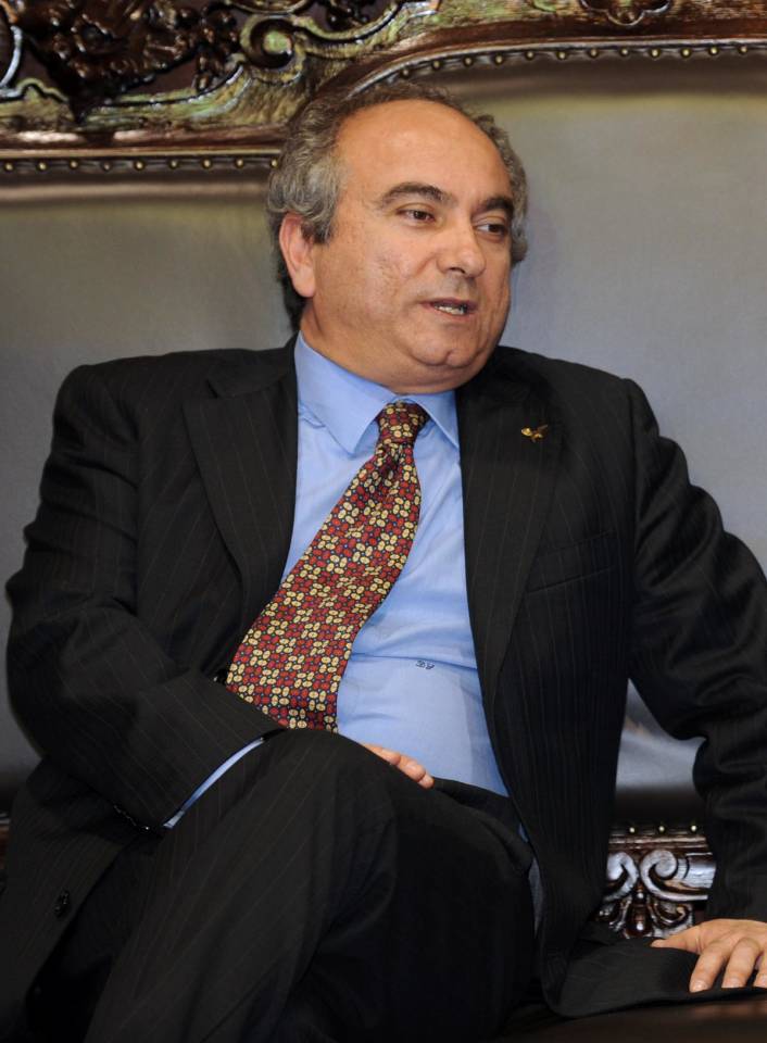 Scilipoti a Frascati con i Club Forza Silvio a parlare di finanza scilipoti