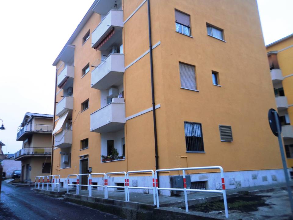 Lavori di ristrutturazione alle case popolari di Lariano lariano