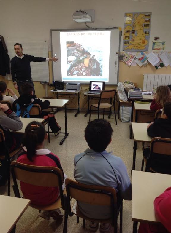 Incontri sull’educazione al riciclo dei rifiuti nelle scuole di Genzano landi