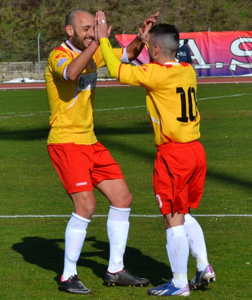 Goleada della Lupa Castelli contro il Terracina lupa