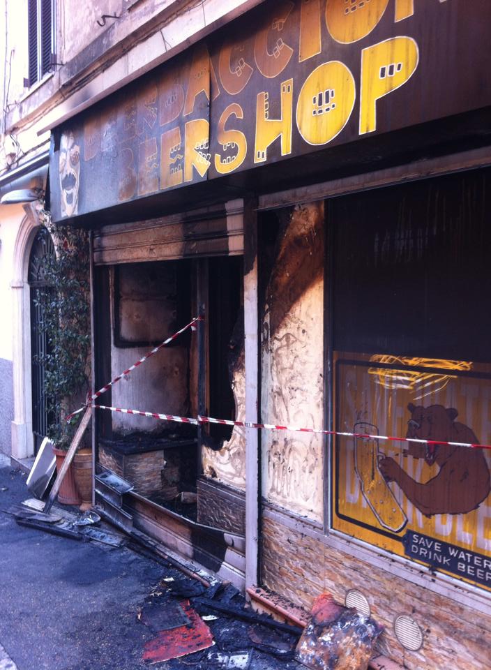 Incendiato il Beerbaccione di Albano Laziale beerbaccione