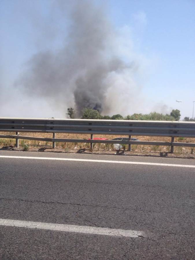 Ancora un incendio al campo nomadi La Barbuta incendio