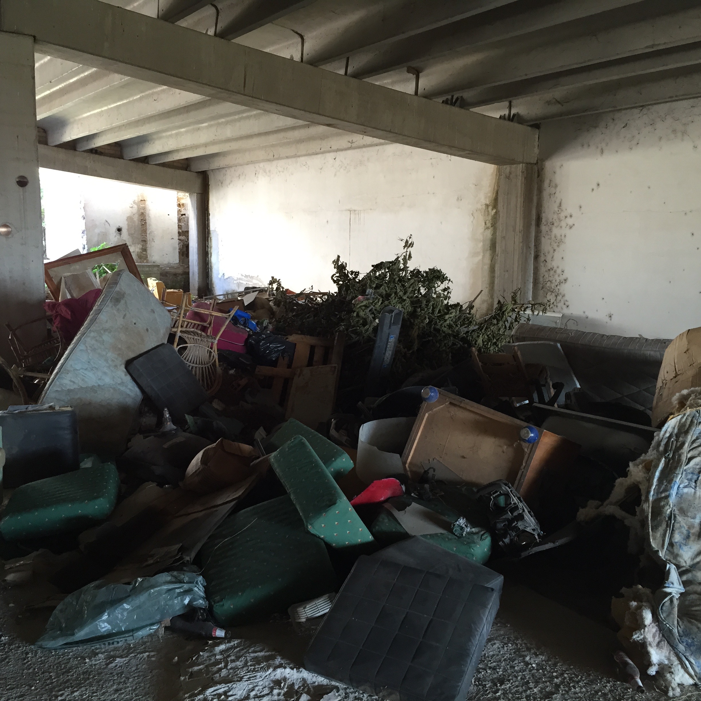 Discarica abusiva in via Casilina, infuria la polemica a Monte Compatri pd_monte_compatri_discarica_abusiva_via_casilna_3