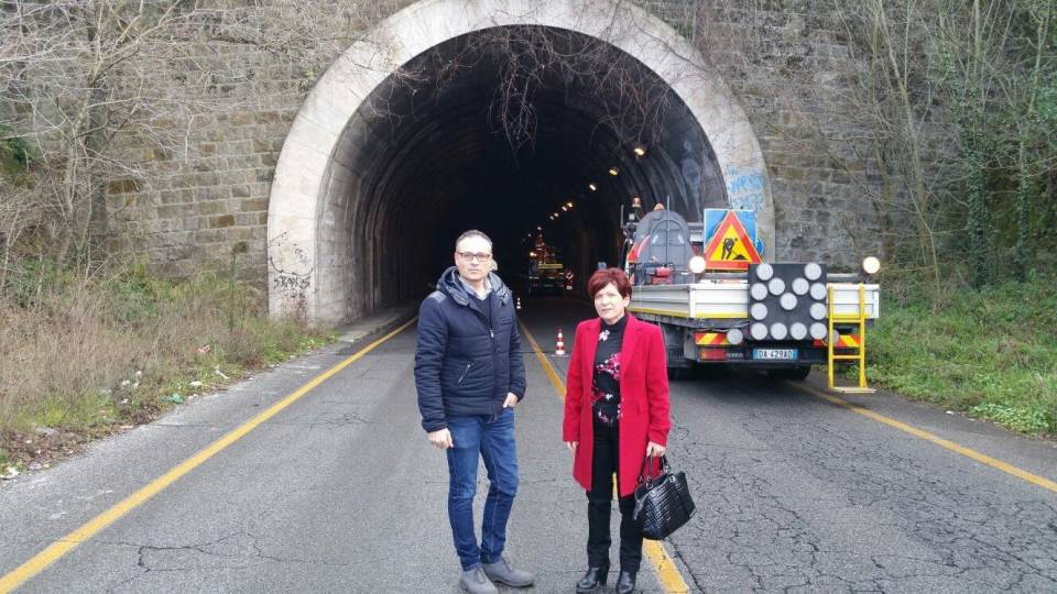 Si riaccende la galleria lungo il Lago Albano galleria