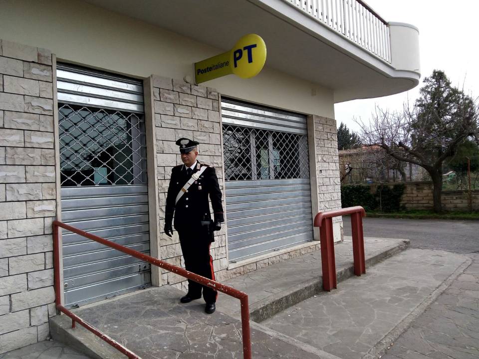 Sventata rapina all’ufficio postale di Valle Martella carabinieripostavallemartella