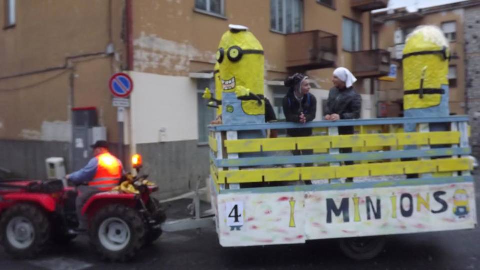 Il Carnevale di Lariano sfida il maltempo carri