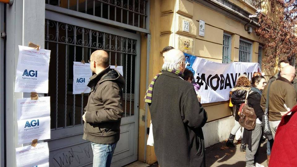 Pressing e No Bavaglio in piazza per il giornalista Paolo Tripaldi sitin