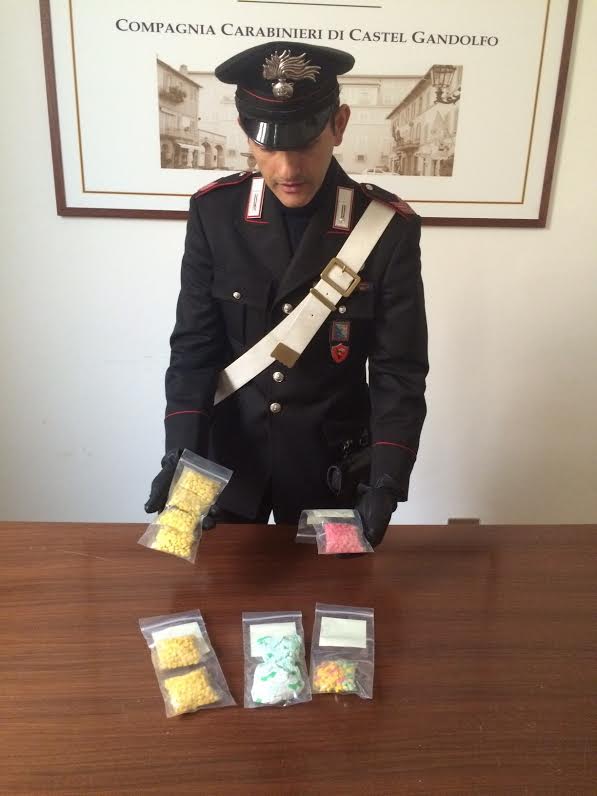 Sequestrate 1200 pasticche di ecstasy all’aeroporto di Ciampino droga