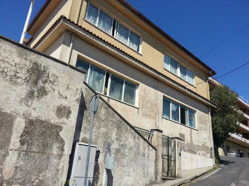 Sallustio presenta il suo programma sulla scuola scuola