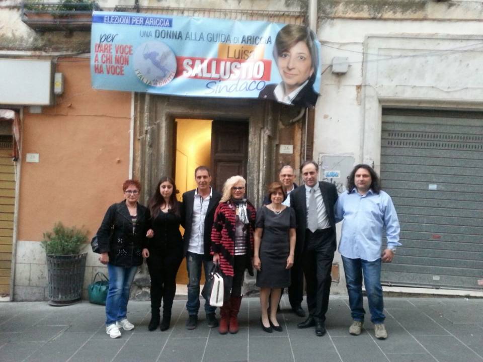 Ariccia, Luisa Sallustio inaugura comitato elettorale in corso Garibaldi aricciasallustiocomitato