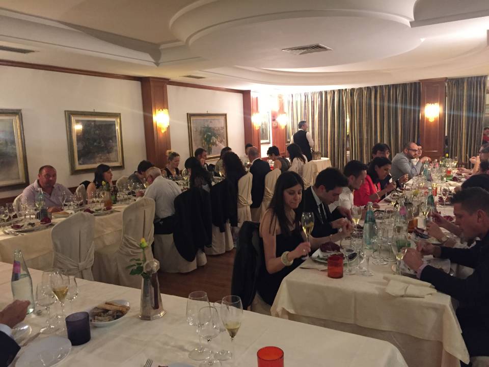 Diploma e tastevin per i sommelier Fisar formati a Velletri cenafisarlaziovelletri