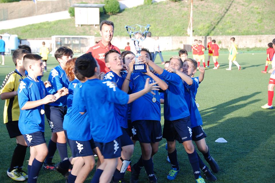 Albalonga calcio, il dg Bianchi dopo il torneo Colasanti-Faraone festeggiamenti2005albalongacalcio