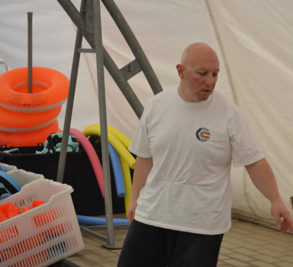 Tavelli (Tc New Country Club nuoto), «Non carichiamo di pressioni i ragazzi» Tavelli