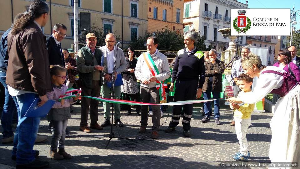 Rocca di Papa, in 70mila alla Sagra delle Castagne rocca_sagra_castagne_2016