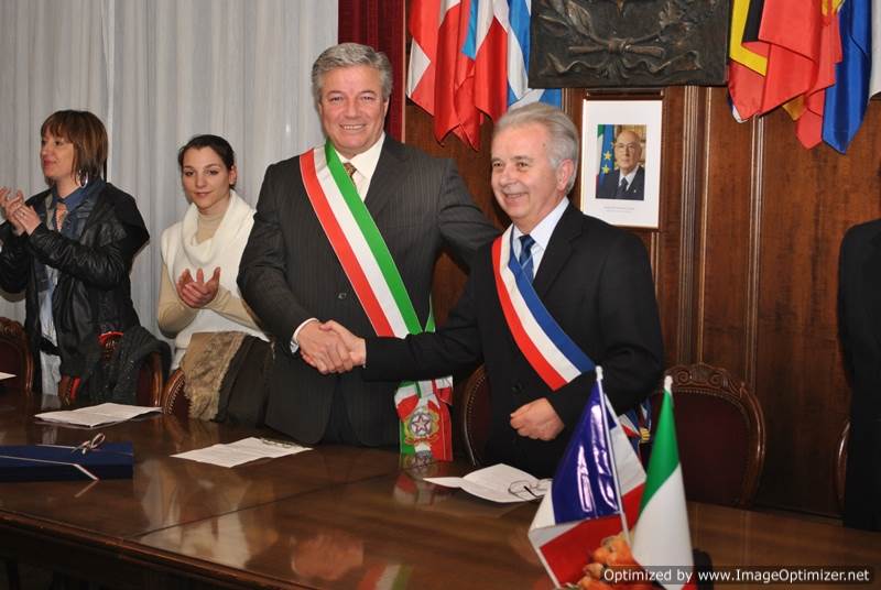 Gemellaggio con La Planche, colonnesi ospiti delle famiglie francesi sindaco_cappellini_sindaco_richard