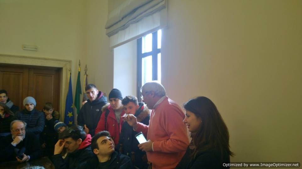 #scuolegelate ad Albano, gli studenti protestano, la Città Metropolitana è latitante sindaco_studenti