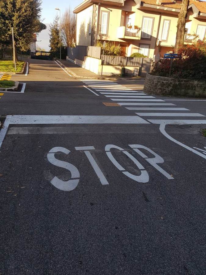 Nemi, continuano lavori per la sicurezza stradale segnaleticanemi