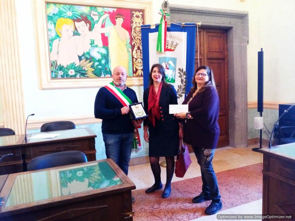 Marino, Sarha Manginelli vincitrice del concorso idee immobile via dei Glicini premiazionemanginelli