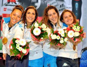 Mancinieazzurrefototrifilettibizzi