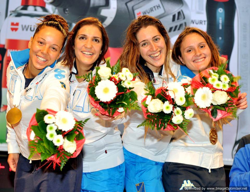 Frascati Scherma, Mancini trionfa ancora col Dream Team Mancinieazzurrefototrifilettibizzi