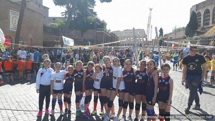 San Nilo Grottaferrata, un gruppo minivolley ai Fori Imperiali sanniloforiimperiali