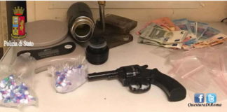 Giovane spacciatrice nascondeva la droga nel reggiseno droga