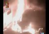 Guidonia, incendia i furgoni di una ditta e rimane ustionato