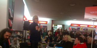 De Andrè, Luigi Viva riempie la Mondadori di Velletri luigi_viva