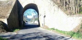 Genzano, i cittadini protestano per le strade dei Landi strade_disssestate_landi