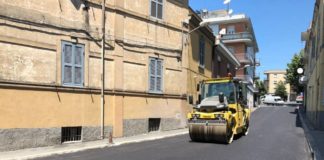 Nuovo manto stradale a via Trilussa di Albano lavori_via_trilussa
