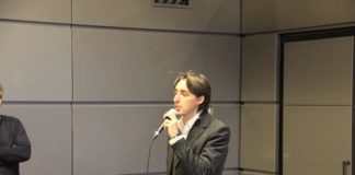 Lanuvio, il Tulipano Bianco dona Computer a bambino