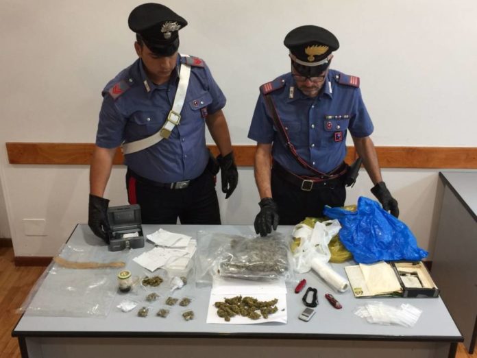 TIVOLI - La droga sequestrata dai Carabinieri