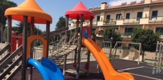 Via del Pratone, Comune rimuove giochi danneggiati giochi