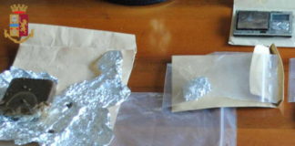 Droga nascosta nei barattoli della cucina droga