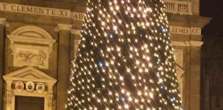 Luminarie cittadine, i ringraziamenti dell’Amministrazione Mastrosanti albero