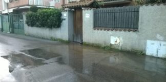 Perdite d’acqua in strada a Villaggio Belga acqua_belga