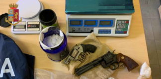 12 persone arrestate a Tor Bella Monaca dalla Polizia droga_torbella