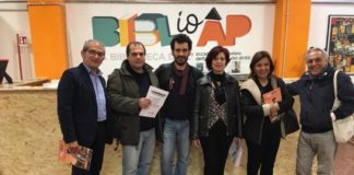 Donati 11 computer alla biblioteca del Ferrari di Cinecittà nobavaglio