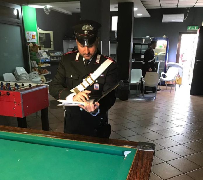 carabinieri_chiudono_circolo