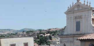 Santamaita “facciamo chiarezza sui chioschi” edicola_piazza_san_barnaba