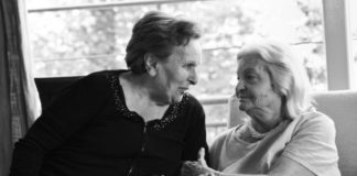 Combattere la solitudine prima terapia per gli anziani villa_romani_tamara_cellini