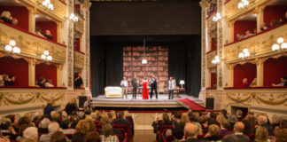 Torna la commedia Uomini sull’orlo di una crisi di nervi uomini_orlo