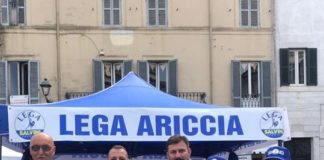 Lega Ariccia “Quasi 700 firme contro il governo” gazebo_lega